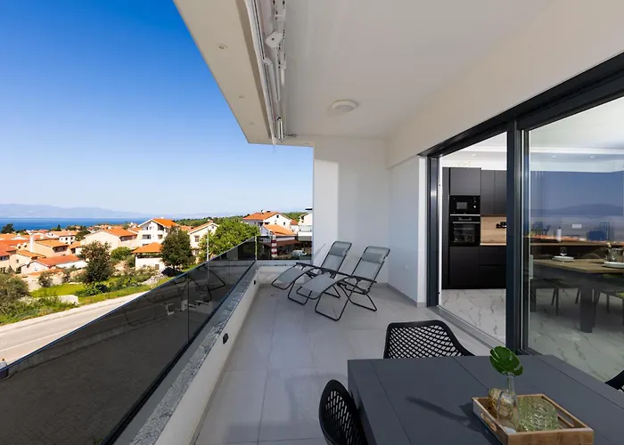 Sunset & Seaview Premium Apartment
